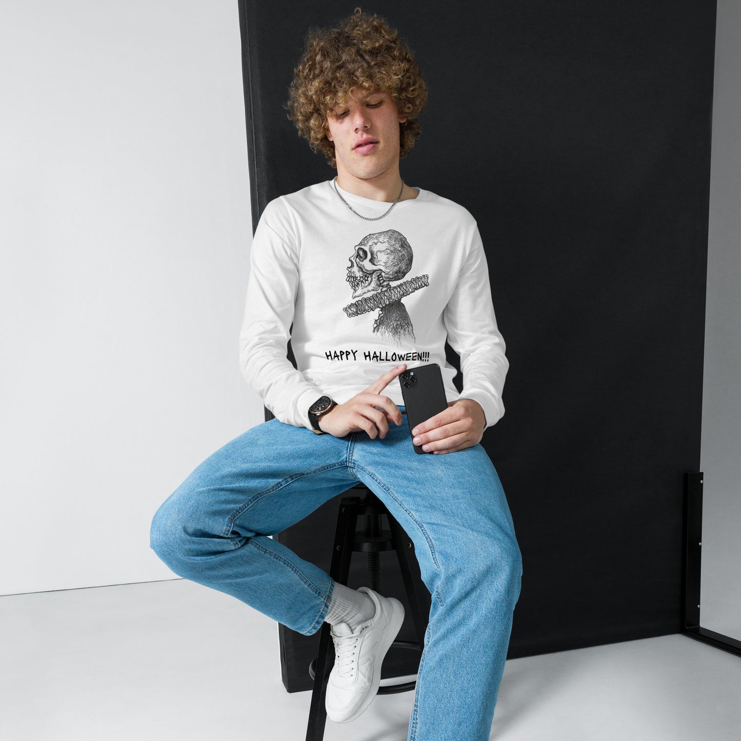 Skeleton William "Willie" Shakespeare - "Happy Halloween" Unisex Long Sleeve Regular Fit T-Shirt for Men, Women & Skeletons